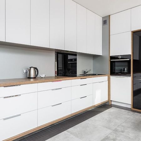 Platan City Centre Apartment By Noclegi Renters Свиноуйсьце Экстерьер фото